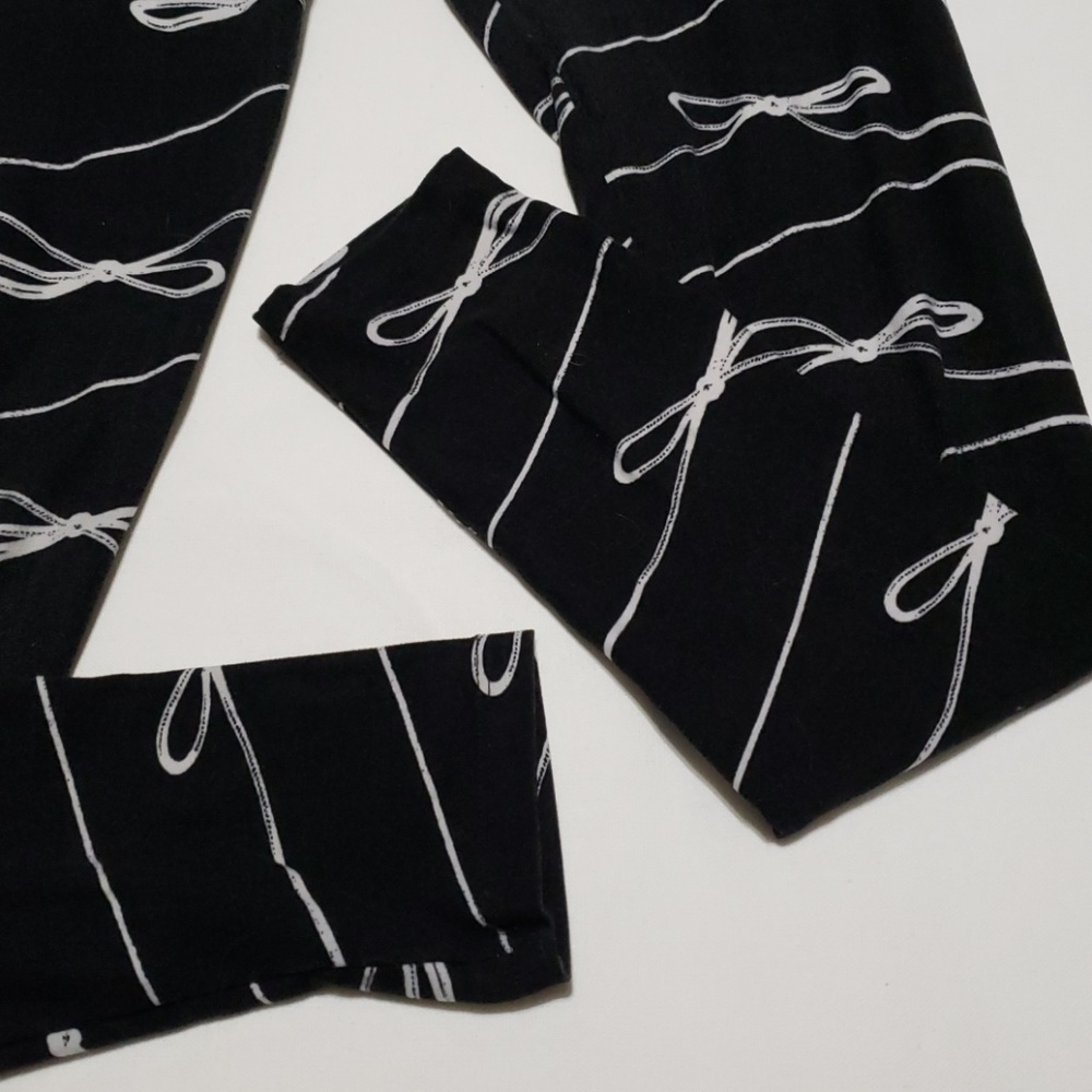 LLR Black and White Bow Leggings - Picture 4 of 5
